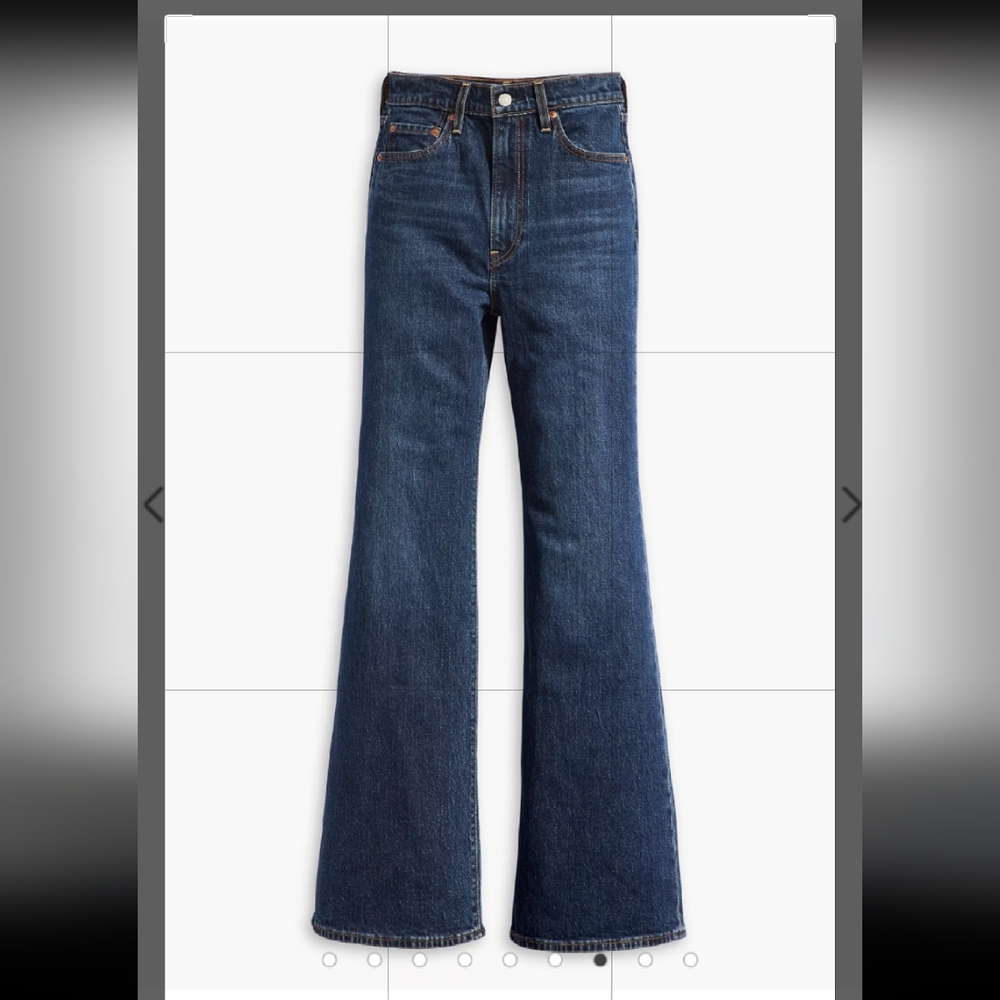 Levi's Ribcage Bell Woman"s Jeans  *New* 23x32